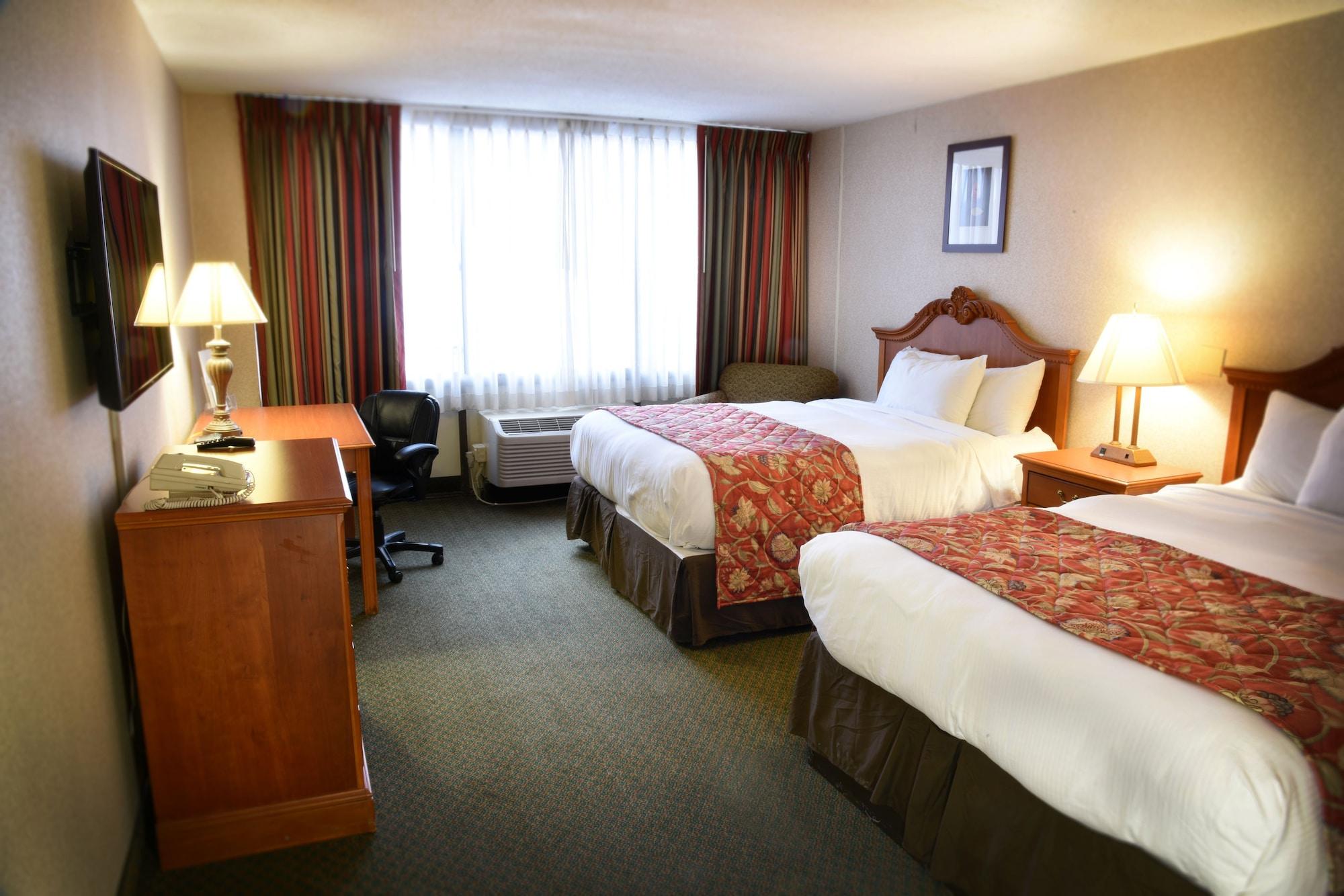 Ramada By Wyndham Triangle/Quantico Otel Dış mekan fotoğraf