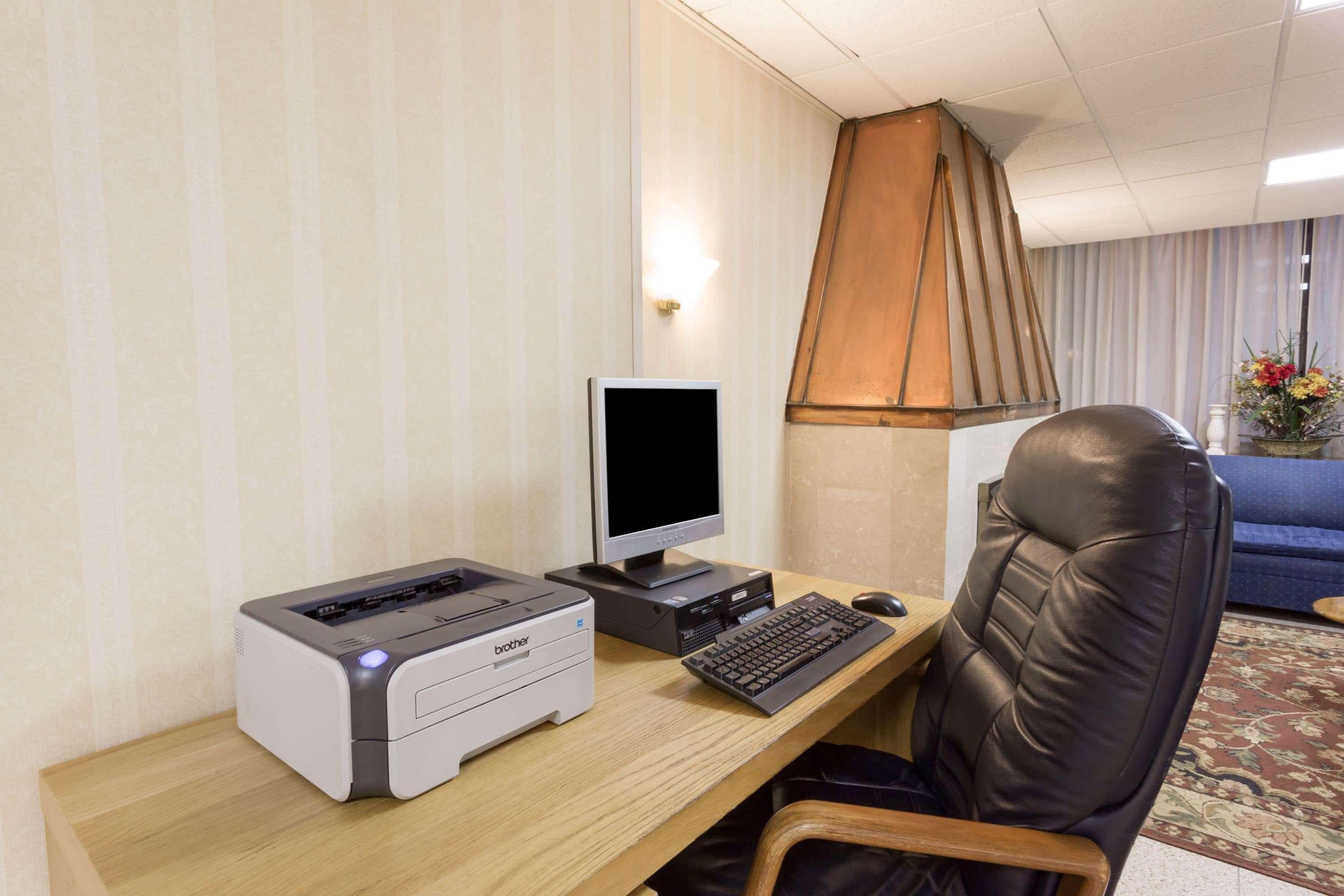 Ramada By Wyndham Triangle/Quantico Otel Dış mekan fotoğraf